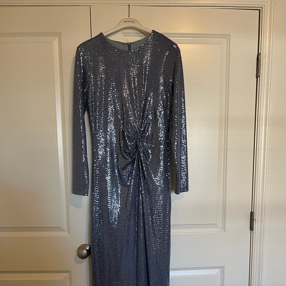 Evening dress - Picture 1 of 3